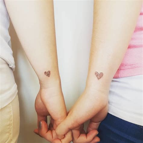 sisterhood tattoos|matching finger tattoos for sisters.